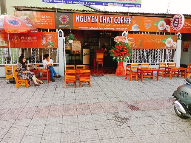 Trang trí quán coffee theo phong cách của Nguyên Chất Coffee.